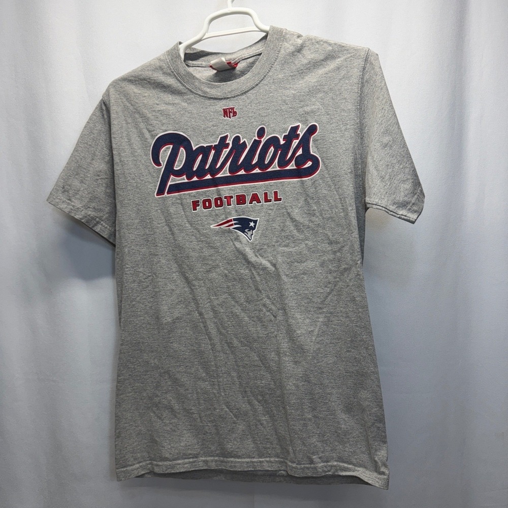 New England Patriots Football NFL Gray Short Sleeve T-Shirt Mens Medium Vintage